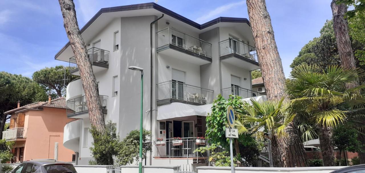 Hotel Garni Anna Cervia Exterior foto