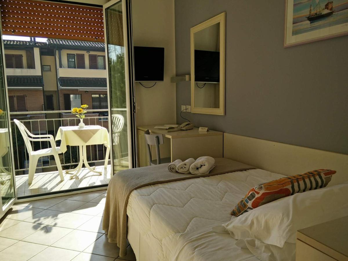 Hotel Garni Anna Cervia Exterior foto