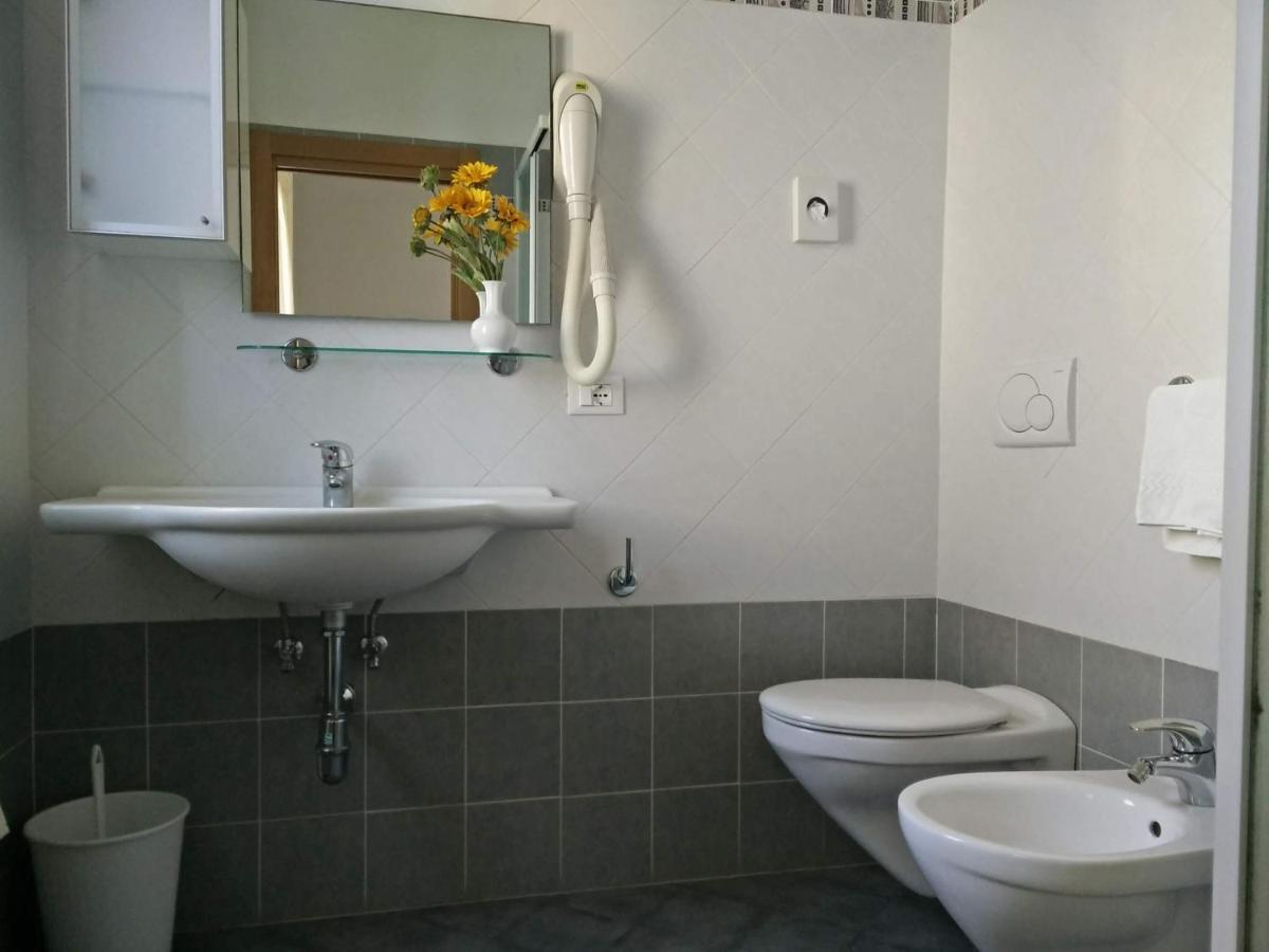 Hotel Garni Anna Cervia Exterior foto